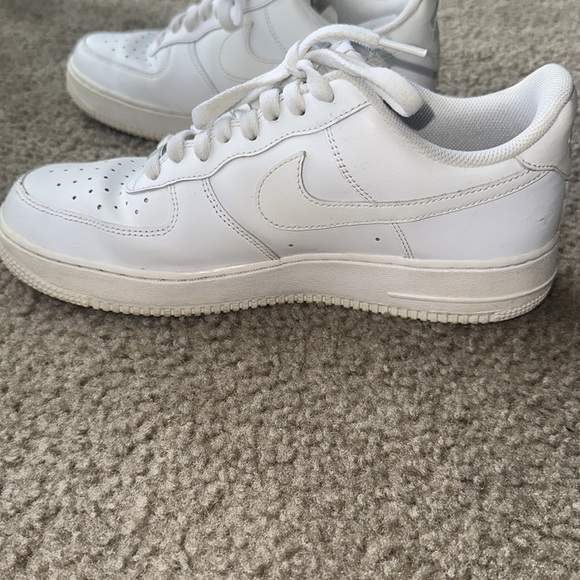 Nike AF1 Classic White Men's Sneakers - Picture 6 of 11
